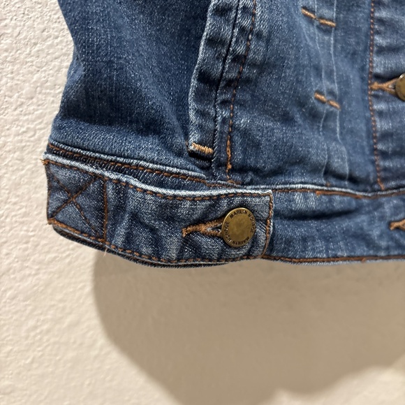 Girls marylyn Monroe denim jacket vest. Size medium excellent condition - Picture 6 of 7